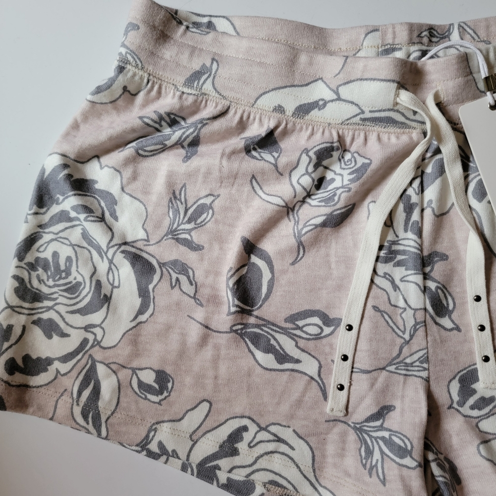 PJ Salvage Women's Floral Lounge Shorts Dust Pink Gray Peachy Soft M Pajamas - Picture 2 of 8